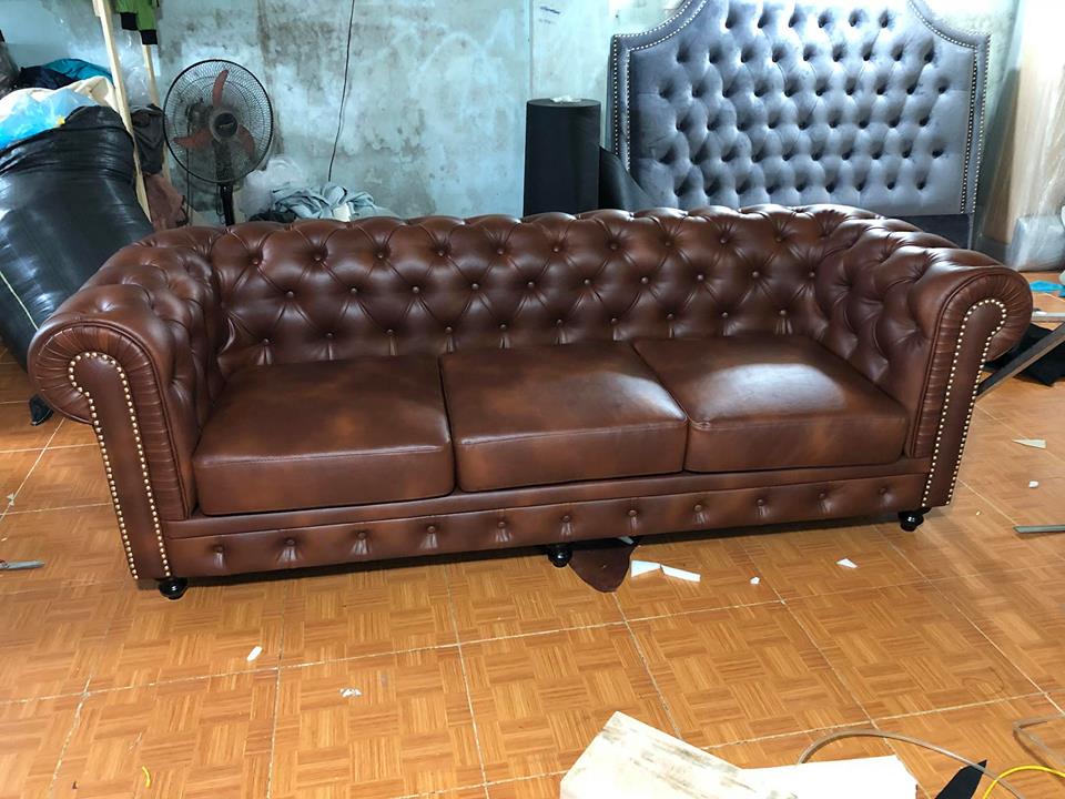 Xưởng sản xuất sofa tân cổ điển màu nâu