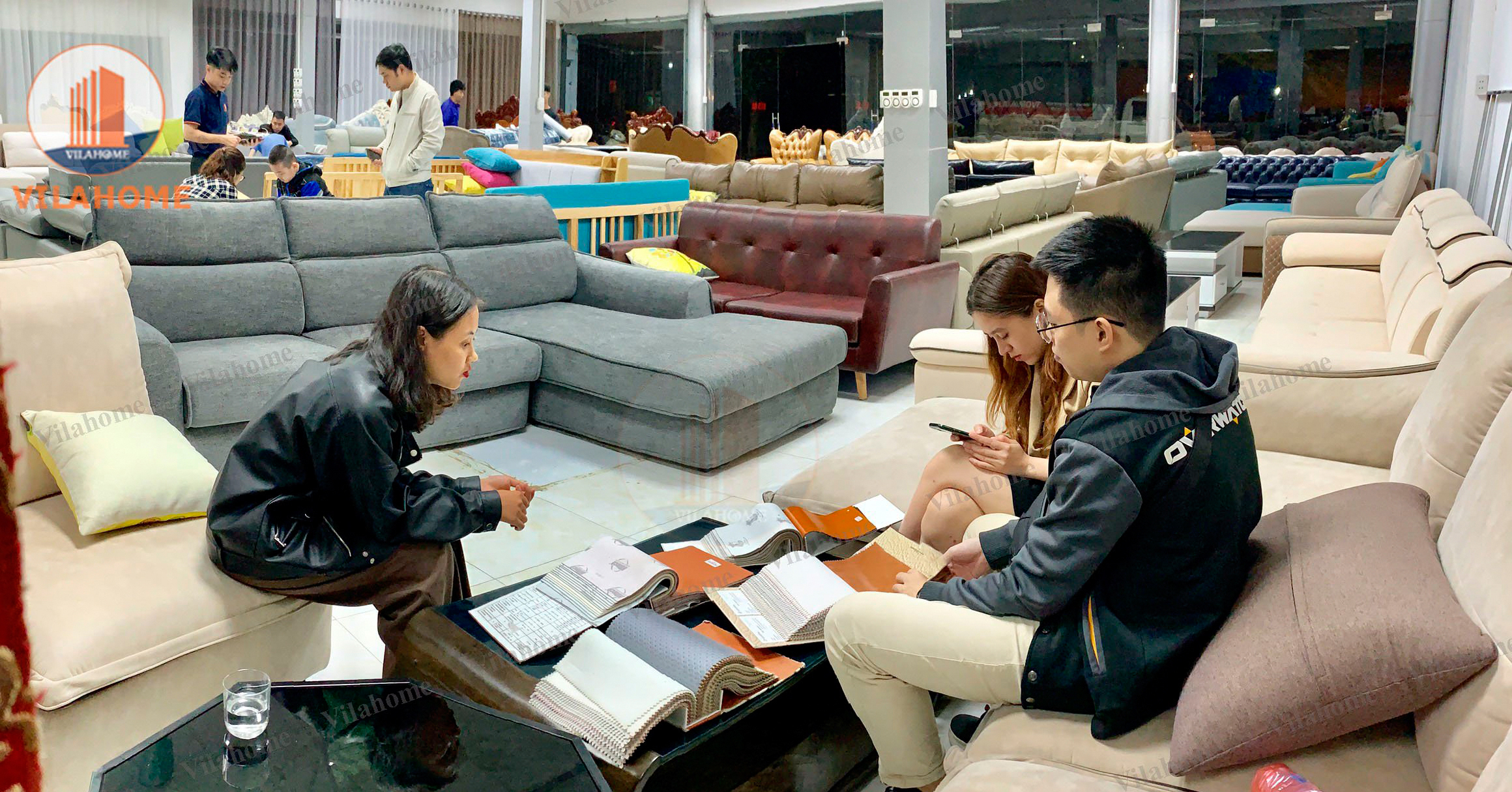 Địa chỉ cửa háng showroom bán những mẫu ghế sofa đơn giản tại Hà Nội