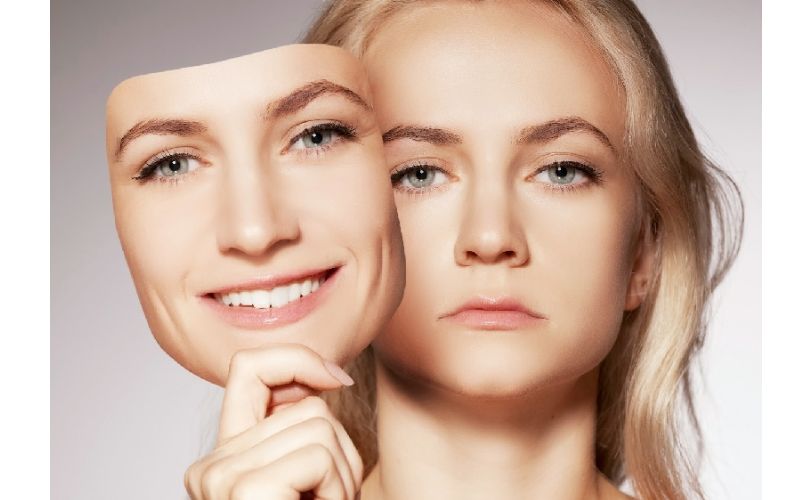 Phụ nữ Bính Thìn 1976 rất dễ thay đổi cảm xúc